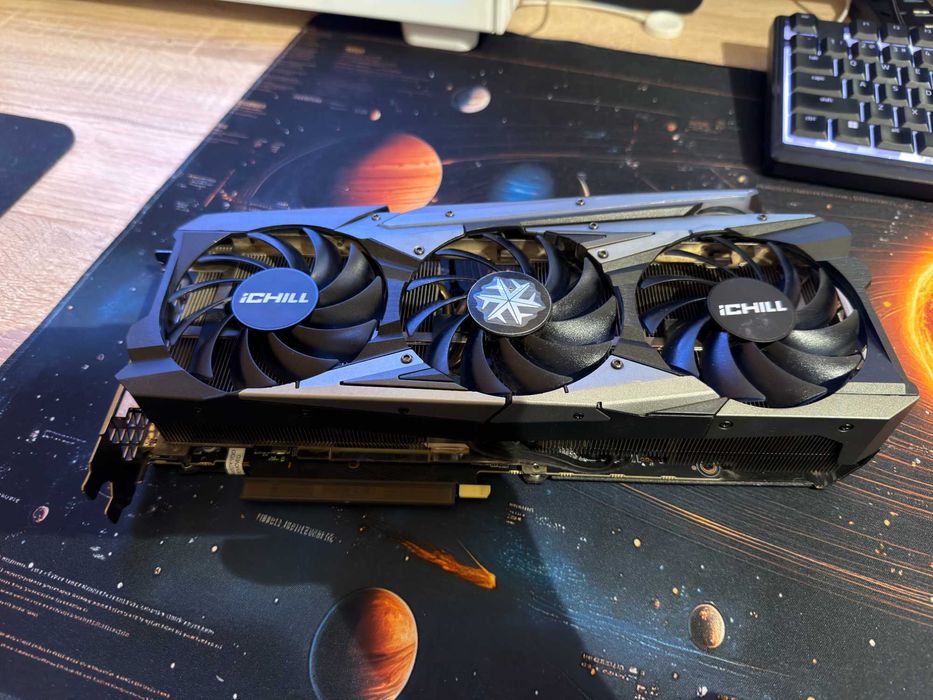 Продавам видео карта INNO3D GEFORCE RTX 3070 ICHILL X4
