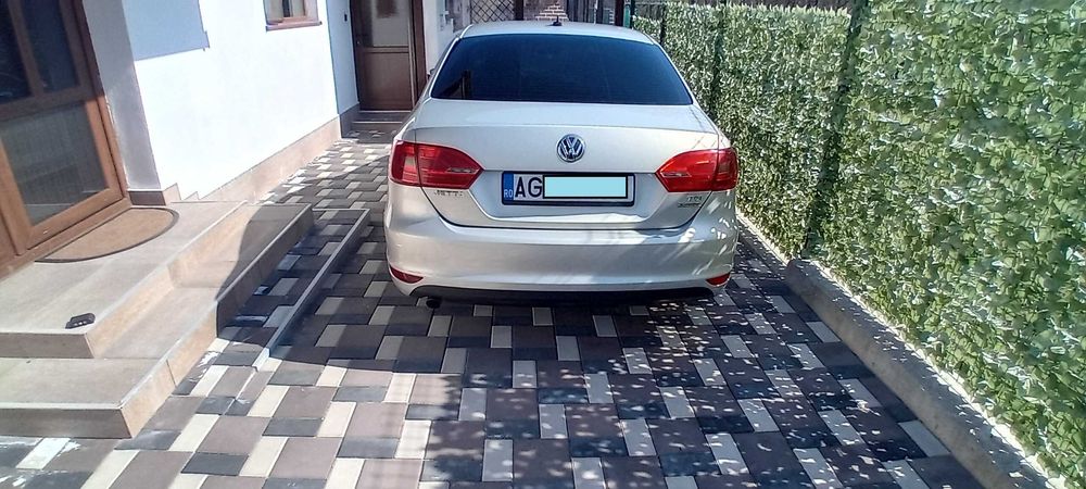 VW Jetta 2012/variante Mercedes CLA/AMG 2019