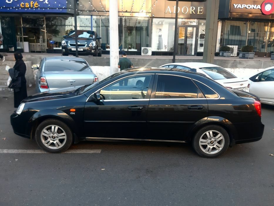 Авто Инстуктор обучает вождению