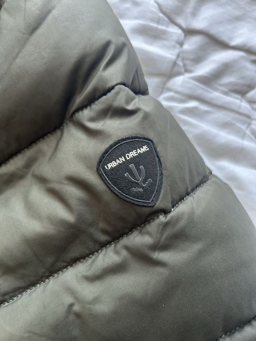 Продам весенюю куртку Urban