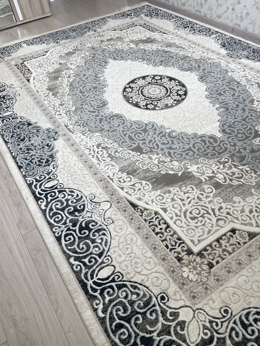 Турецкий ковер в идеальном состоянии