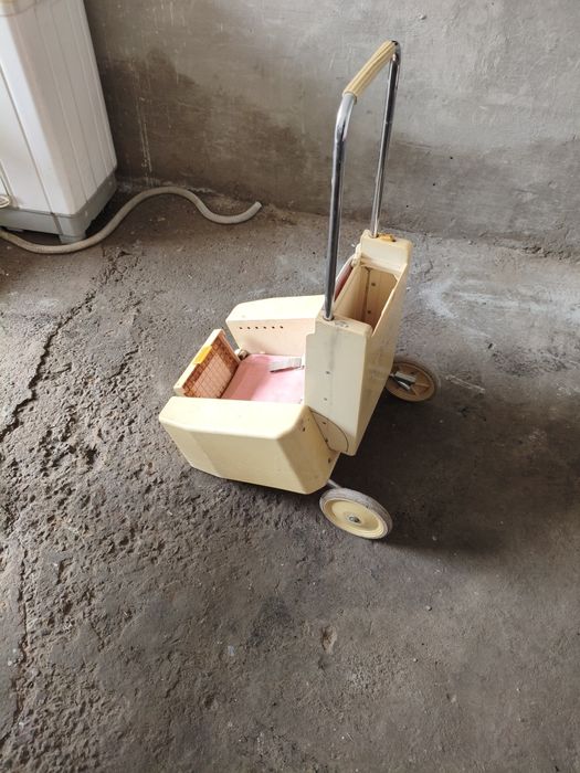 Продам коляску СССР Мотылёк в рабочем состоянии.