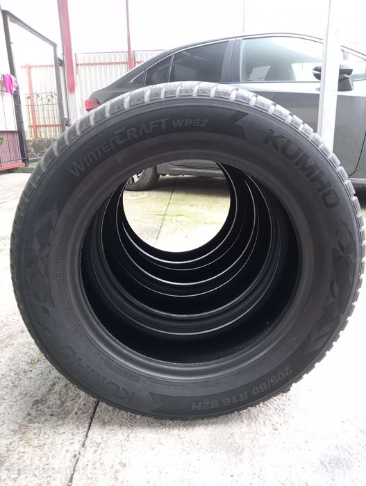 Set 4 anvelope iarnă 205/60 R16 Kumho WP52 M+S 92H DOT 3722
