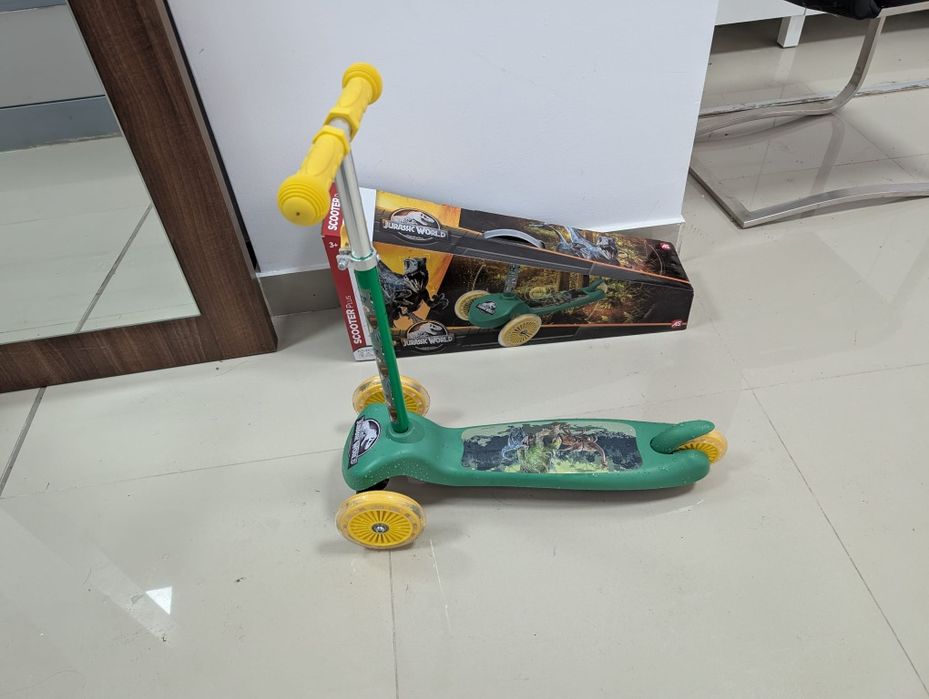 Trotinetă 3 roți AS Company - Jurassic World Scooter Plus (NouĂ în cutie)