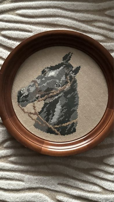 Гоблени -Перуники,Фрегата,Конска гллава