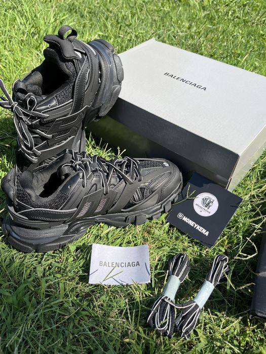 Balenciaga track