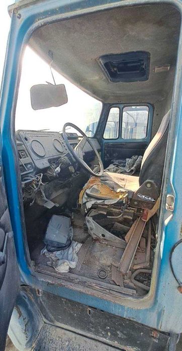 Зил запчастьга сотилади