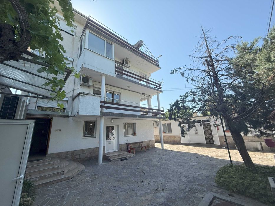 Продава се Къща в с. Скутаре, Област Пловдив - 659 кв.м за 881 €/кв.м - Снимка #1