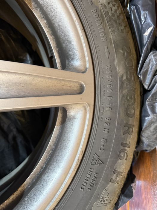 Jante originale Audi cu cauciuc iarna Continental 205/60/R16 dot 31.22 stare impecabila