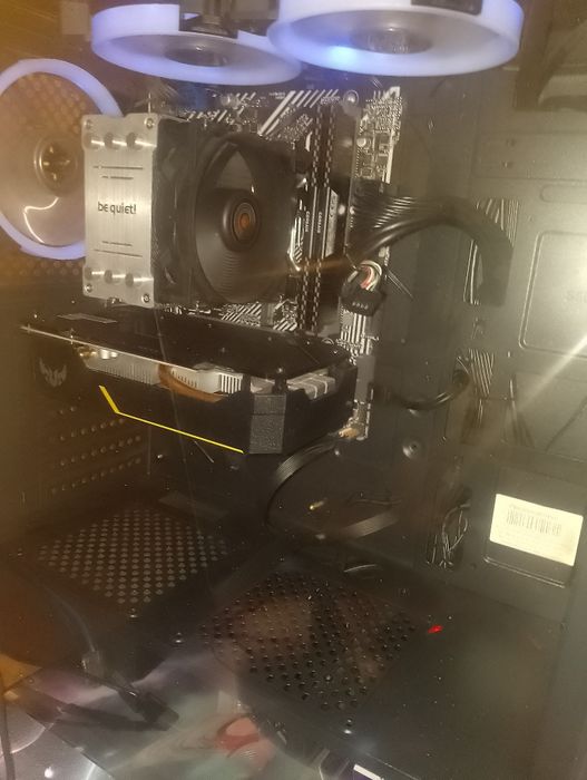 Vând calculator de Gaming