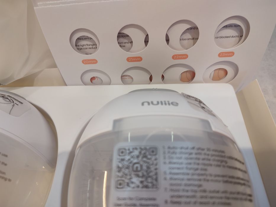 Продавам двойна wearable помпа за кърма Nuliie