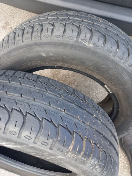 2 броя гуми клебер