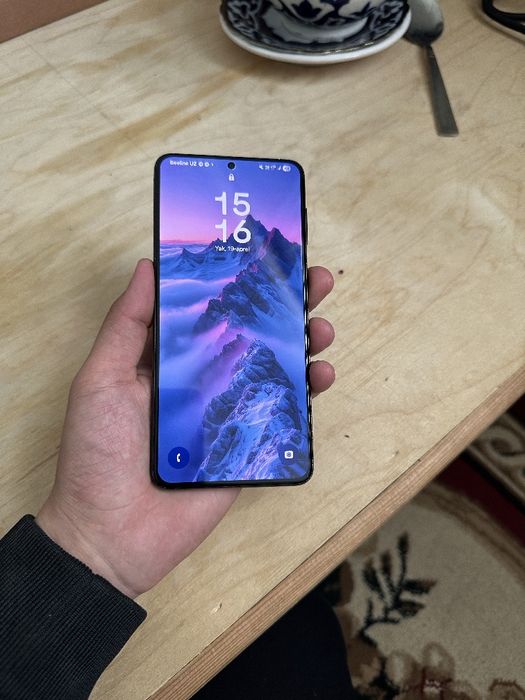 Samsung S21 plus 5g  xolati zor aybi yoq