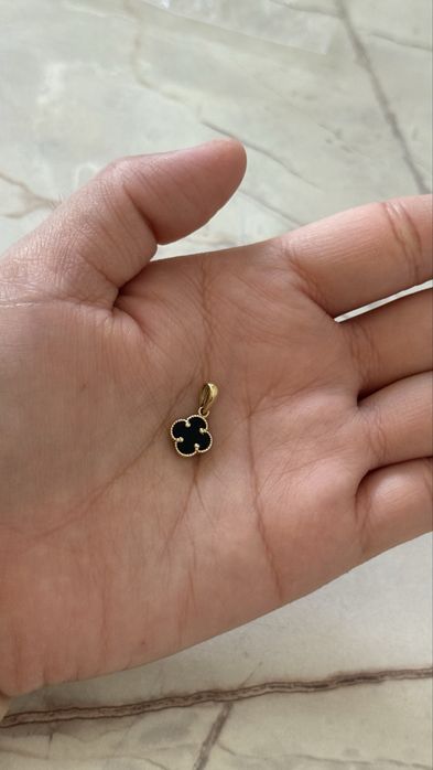 Продам Кулон золото