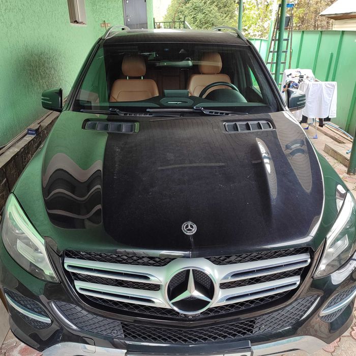 GLE 300 4-matic 2018 года. Черный.