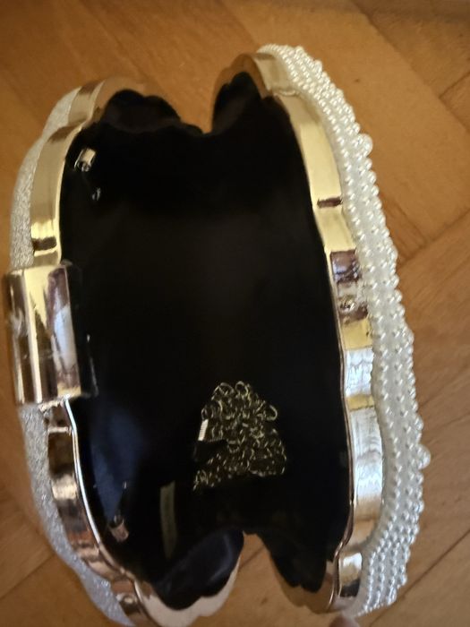 Елегантна Нова чантичка