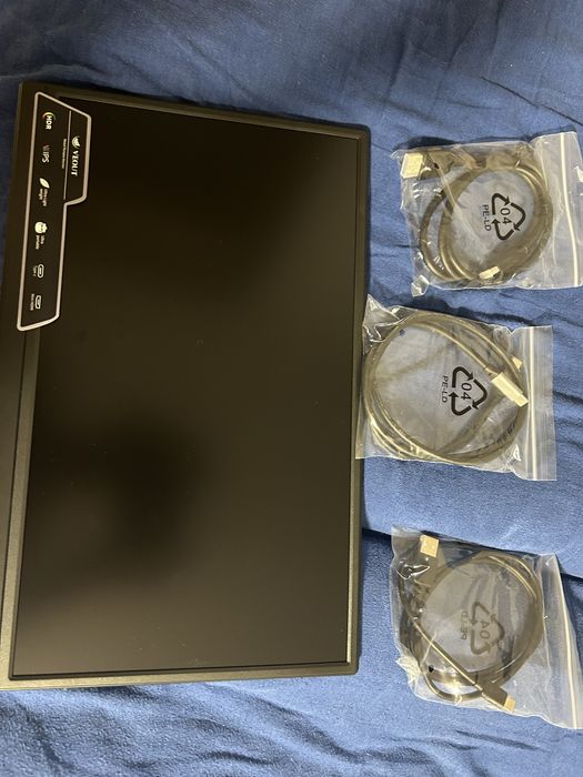 15,6 инчов монитор  USB , Type C , HDMI