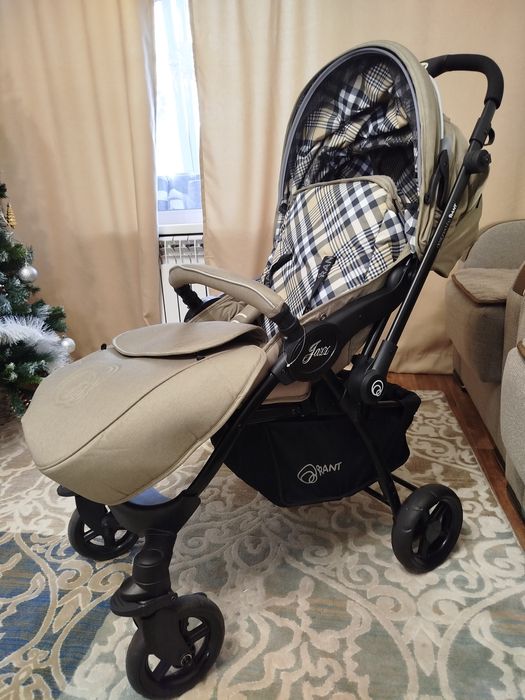 Детская коляска.