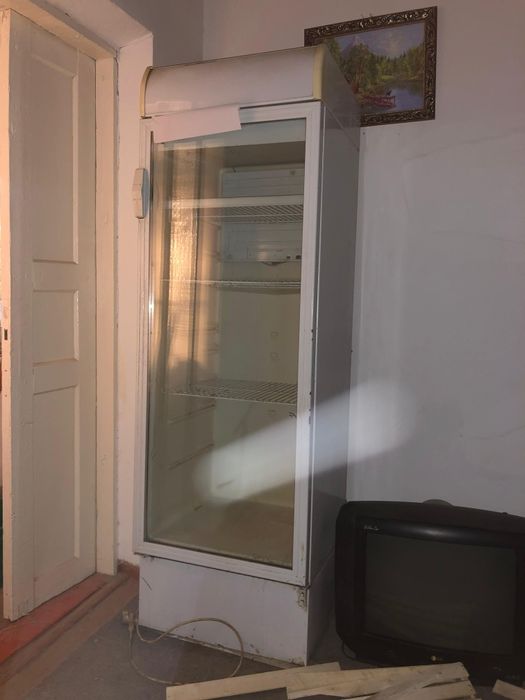 Холодильник для магазина