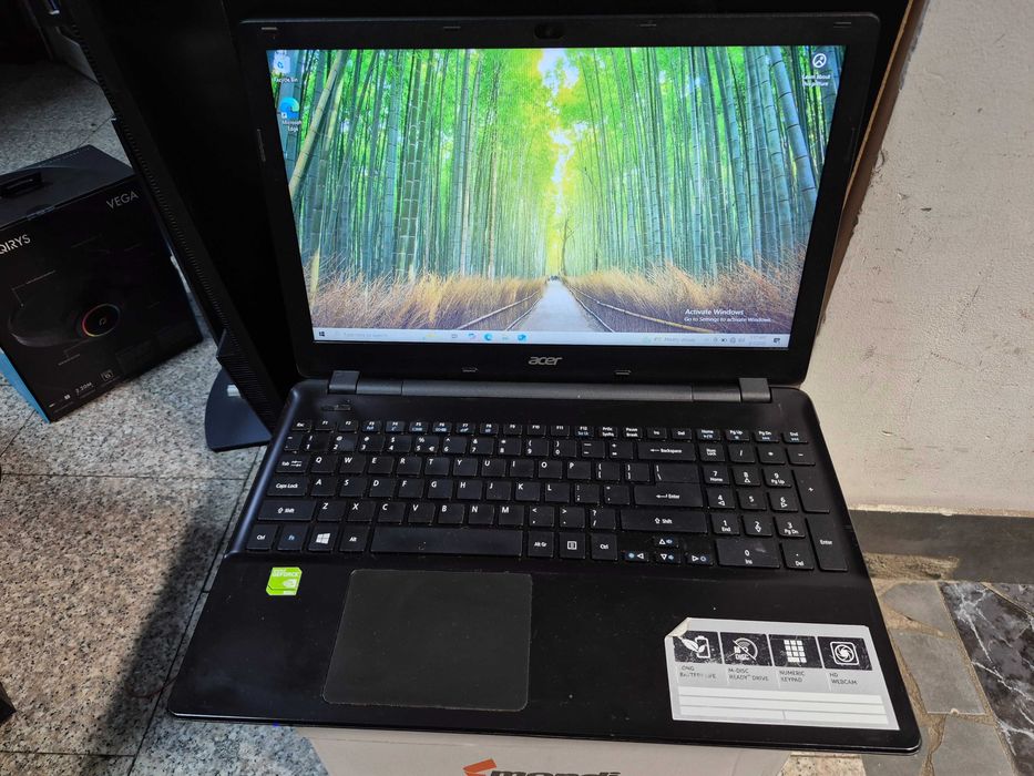 Hope Amanet P10/Laptop Acer Aspire E5