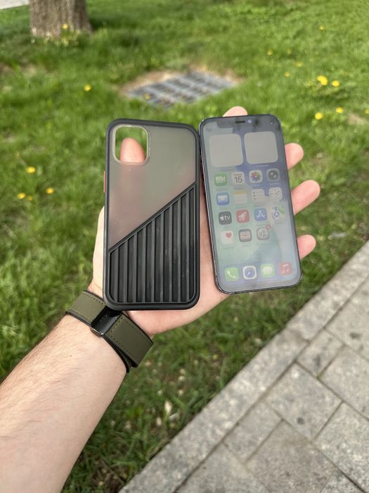 Продам телефон Айфон 12 Mini 256Gb