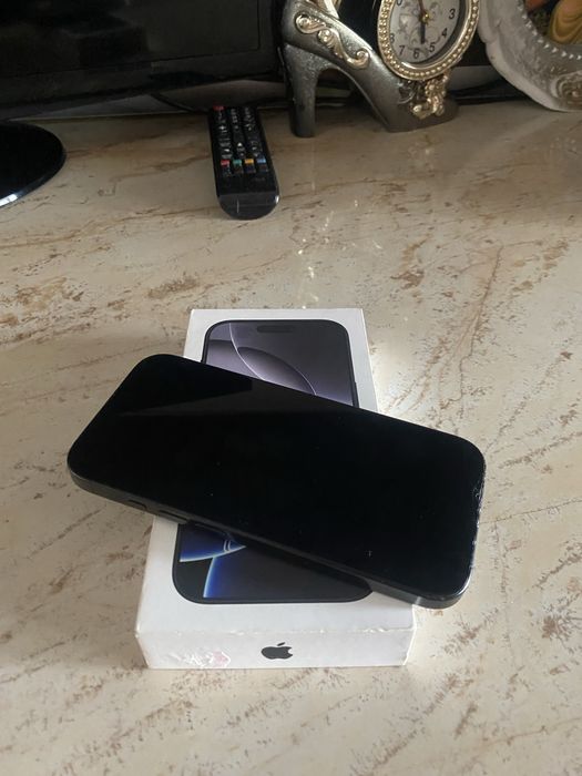 Vand iphone 16 pro 256 gb