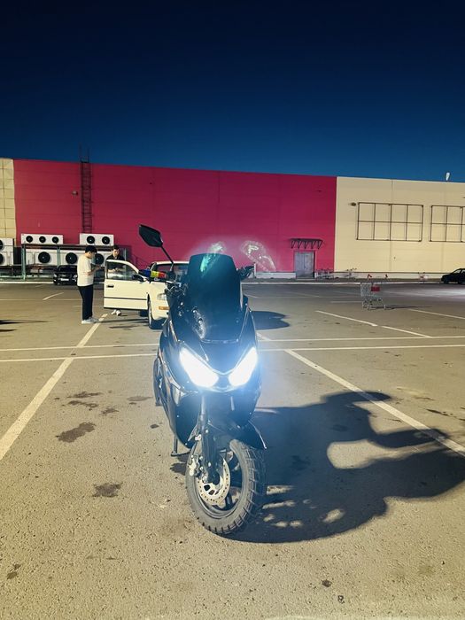 Продам скутер лия макси