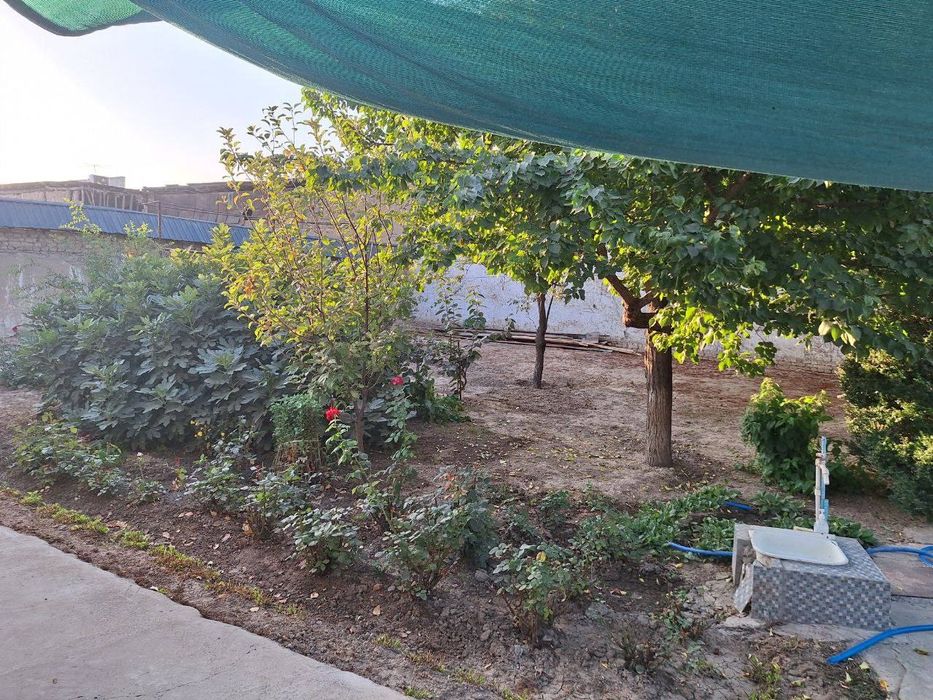 Продаётся  участок  с домом