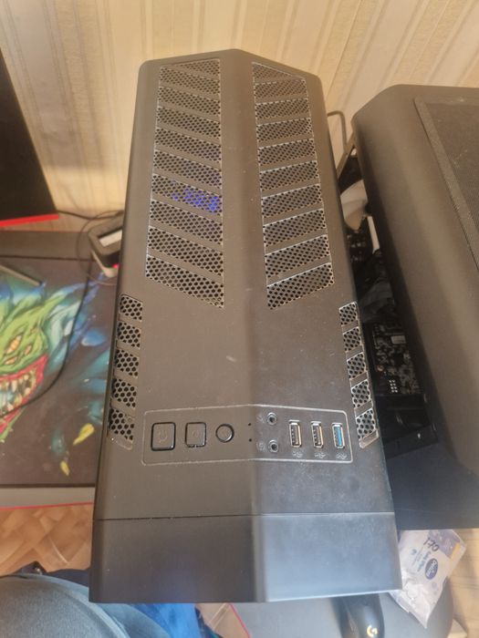 Корпус gamemax для компьютера