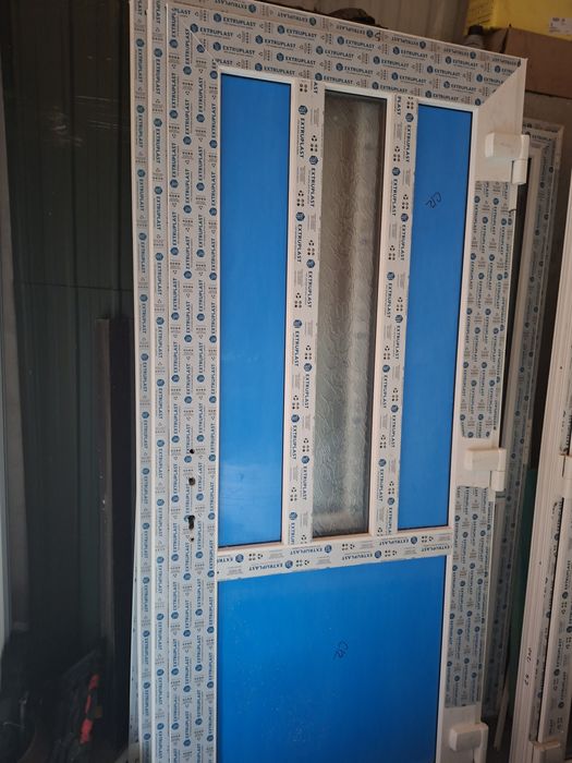 Vănd termopan pvc uși și geamuri noi