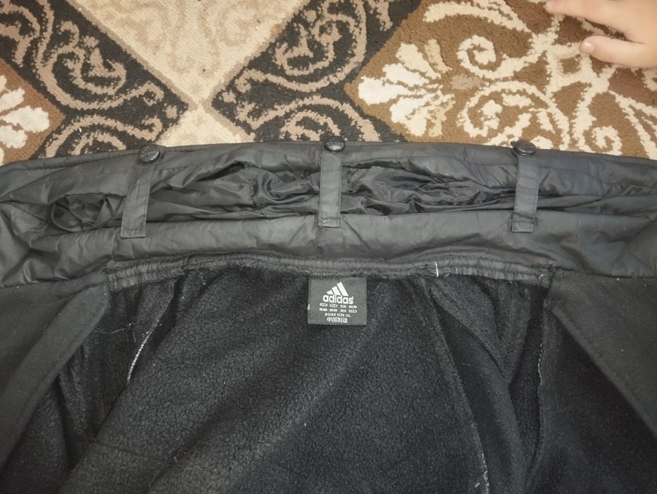 Куртка Adidas спортивная