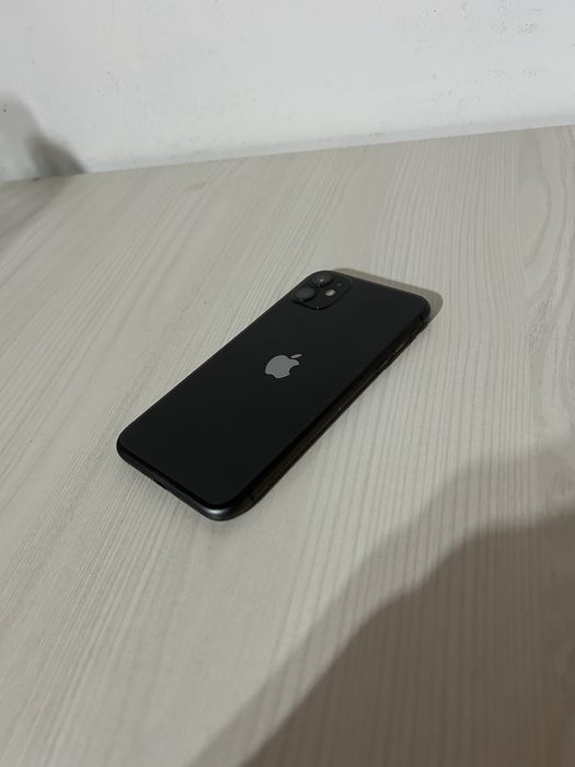 iPhone 11 - 64 gb