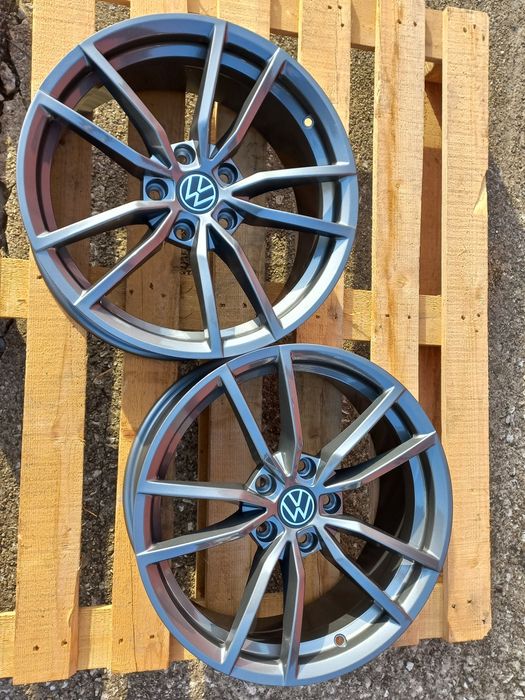 17"Vw Poteria Gunmetal 7.5j et40 Golf Passat Tiguan Touran Caddy Seat Škoda Чисто Нови