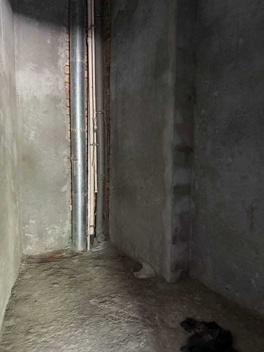 Biznez joy buyuk ipak yoli metro 140m2 1etaj NOVOSTROYJKA srochno