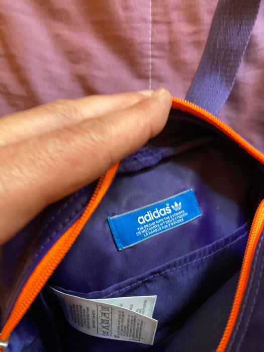 Чантичка adidas origi