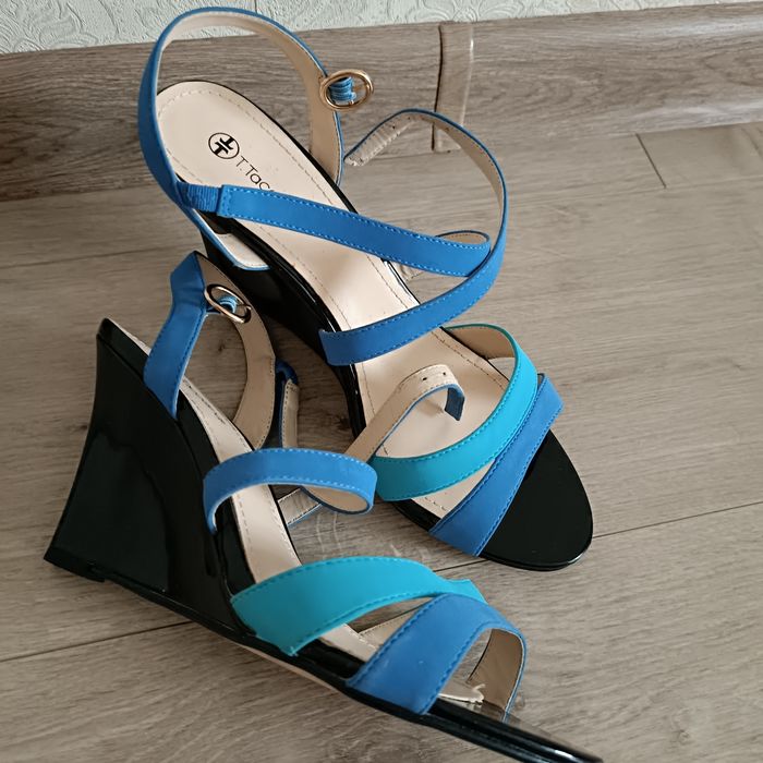 Новая обувь, босоножки