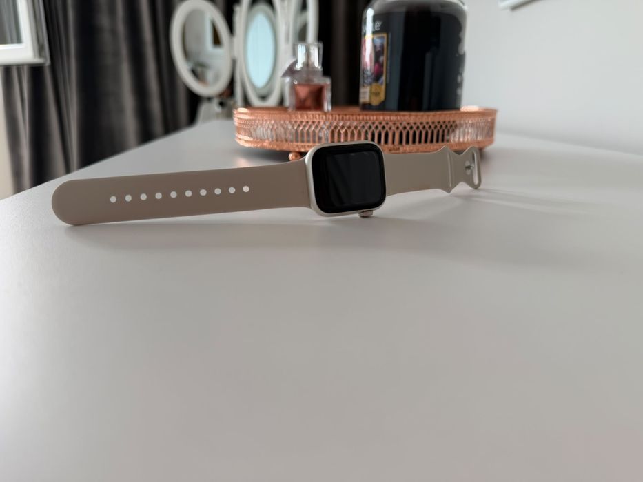 Apple Watch series 8- 40mm