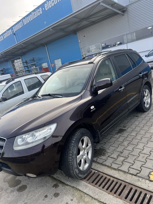 Vand Hyundai Santa Fe ( in conditii foarte bune )