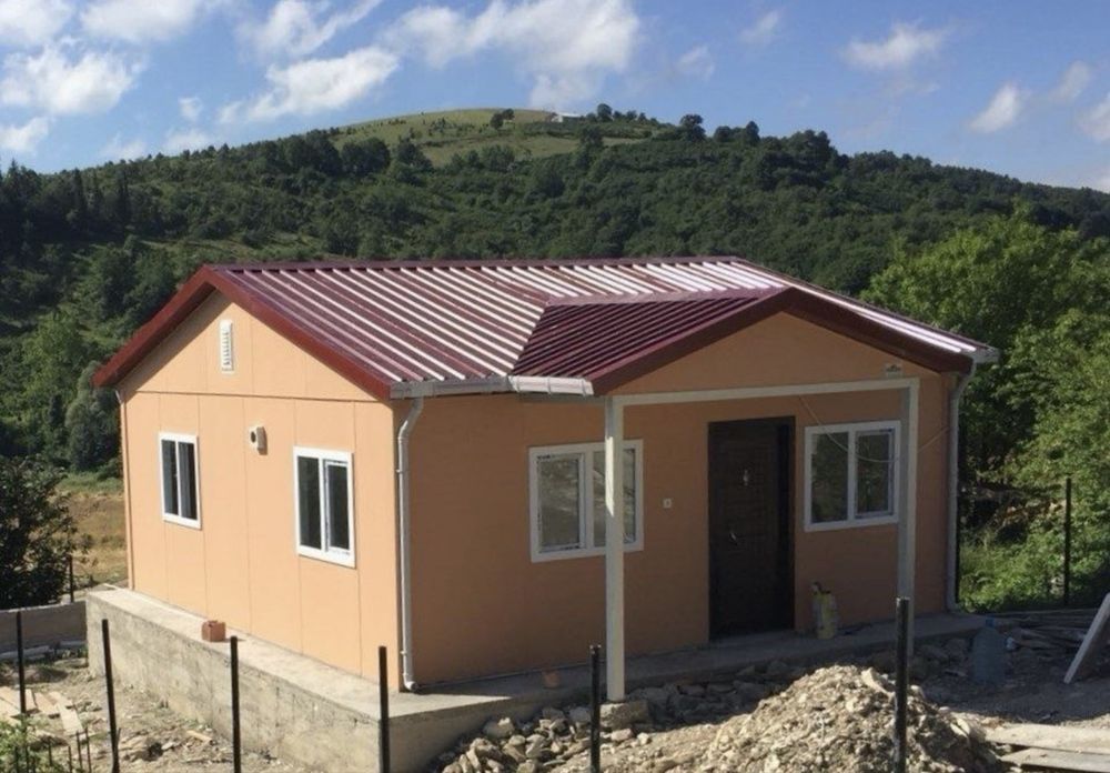 Vand case pe structura metalica 7 x 9m din panouri termoizolante