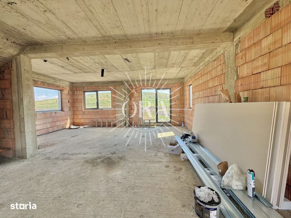 Casă Individuală Semifinisata De Vanzare In Dezmir - 4 Camere - 500