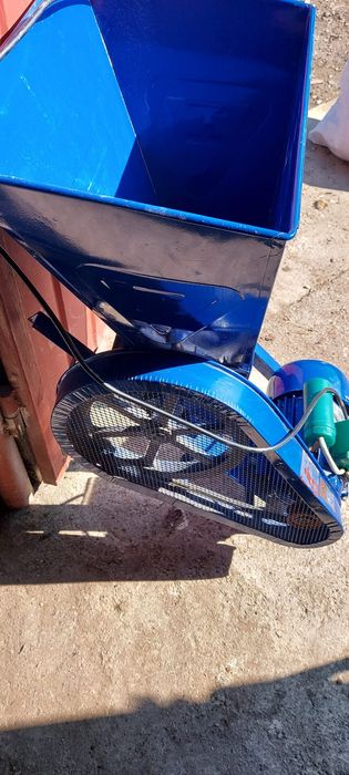 Vand tocător electric de mere