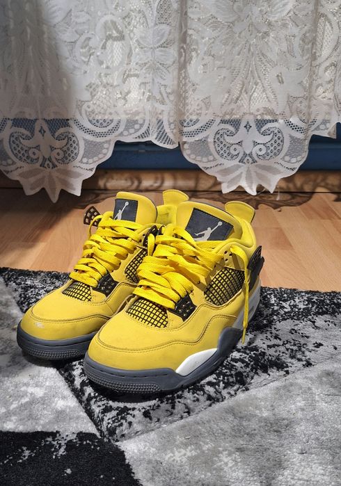 Air Jordan 4 retro lightning