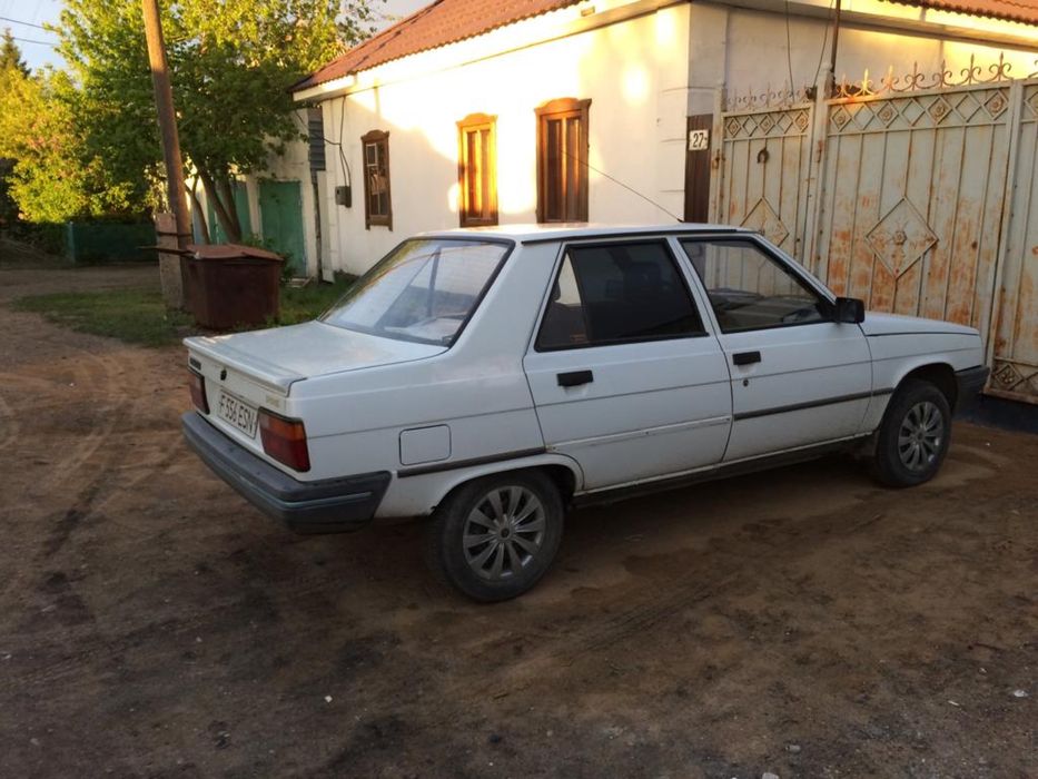 Продам автомобиль Renault