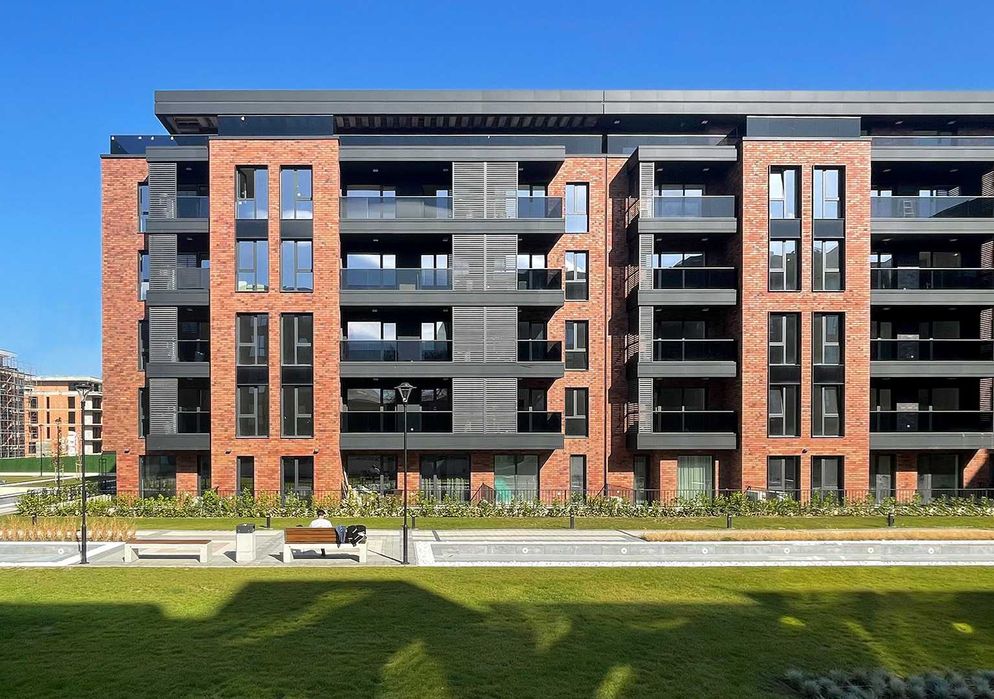 Дава се под наем Двустаен апартамент в София, Хладилника - 73 кв.м за 999 € - Снимка #18