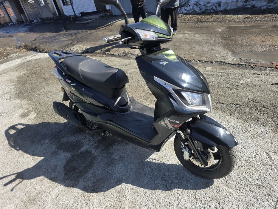 Скутер в отличном состоянии.