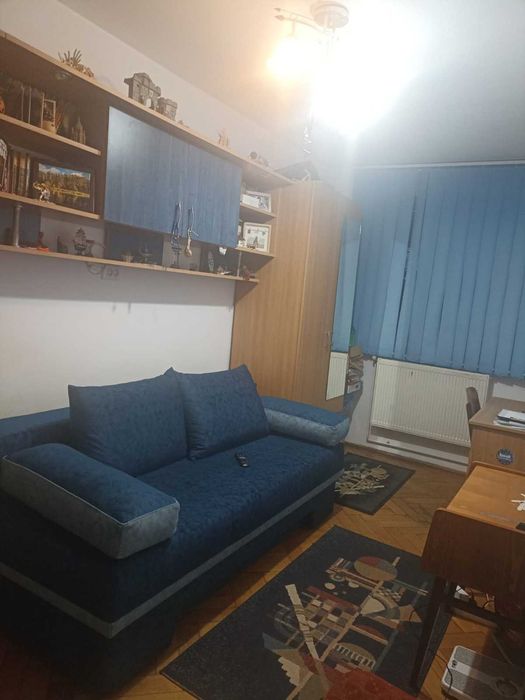 Vând apartament cu 3 camere, ultracentral