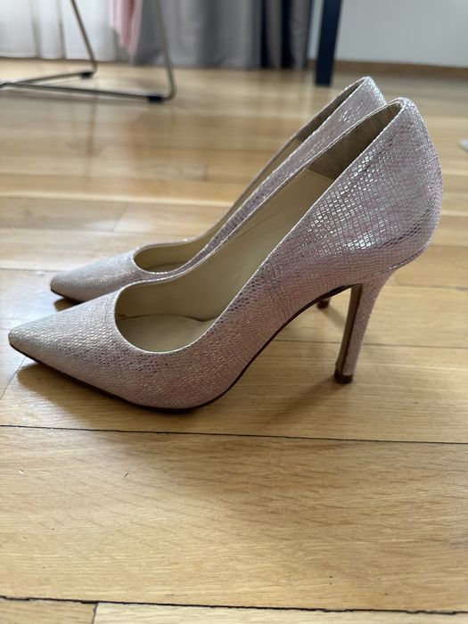 Pantofi din piele metalizată