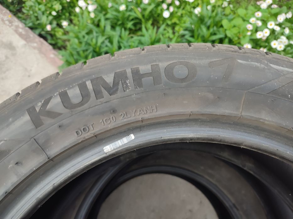 Шины Kumho 255/55R18 98H