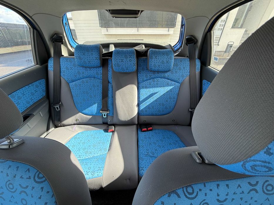 Vând Chevrolet Spark LS, an fabricație 2008, motor pe benzină de 796 cm³, cu doar 17.000 km reali!  Mașina este foarte bine întreținută, îngrijită.