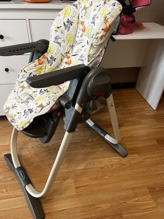 Стульчик для кормления  Chicco